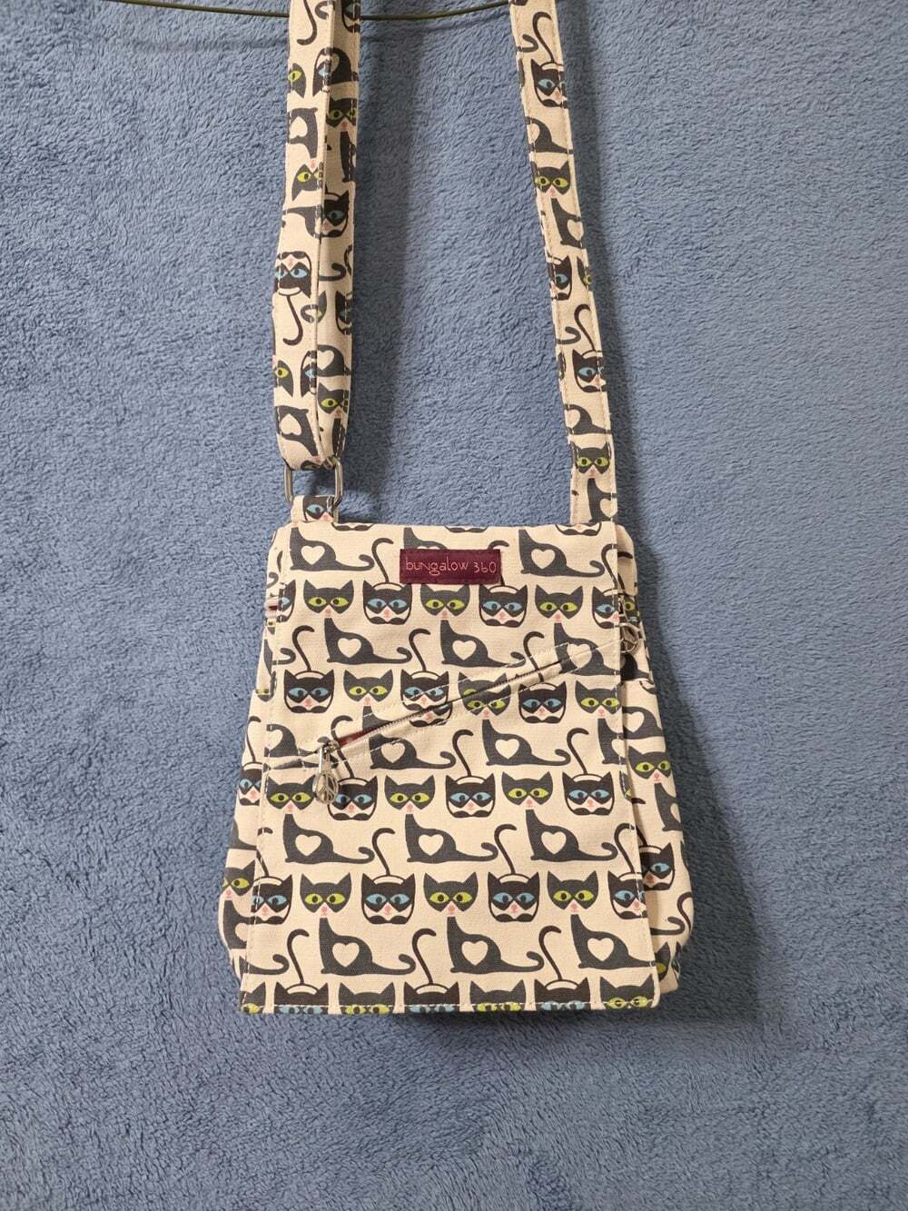 Bungalow 360 Canvas Bag Small Messenger Whimsical Cats - Picture 2 of 6